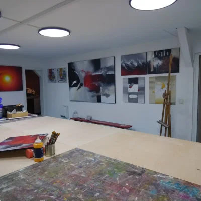 Freies Malen Ansicht des Kunst-Ateliers Elisabeth Suter in Hohenems. Pastellkreide Kurs, Acryl Kurs